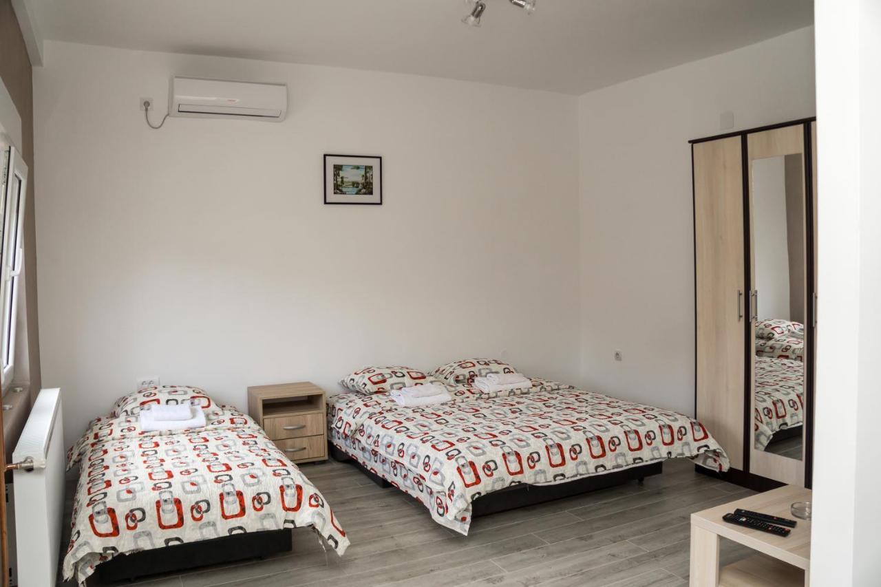 City Apartment Bb บายินา บาชตา ภายนอก รูปภาพ