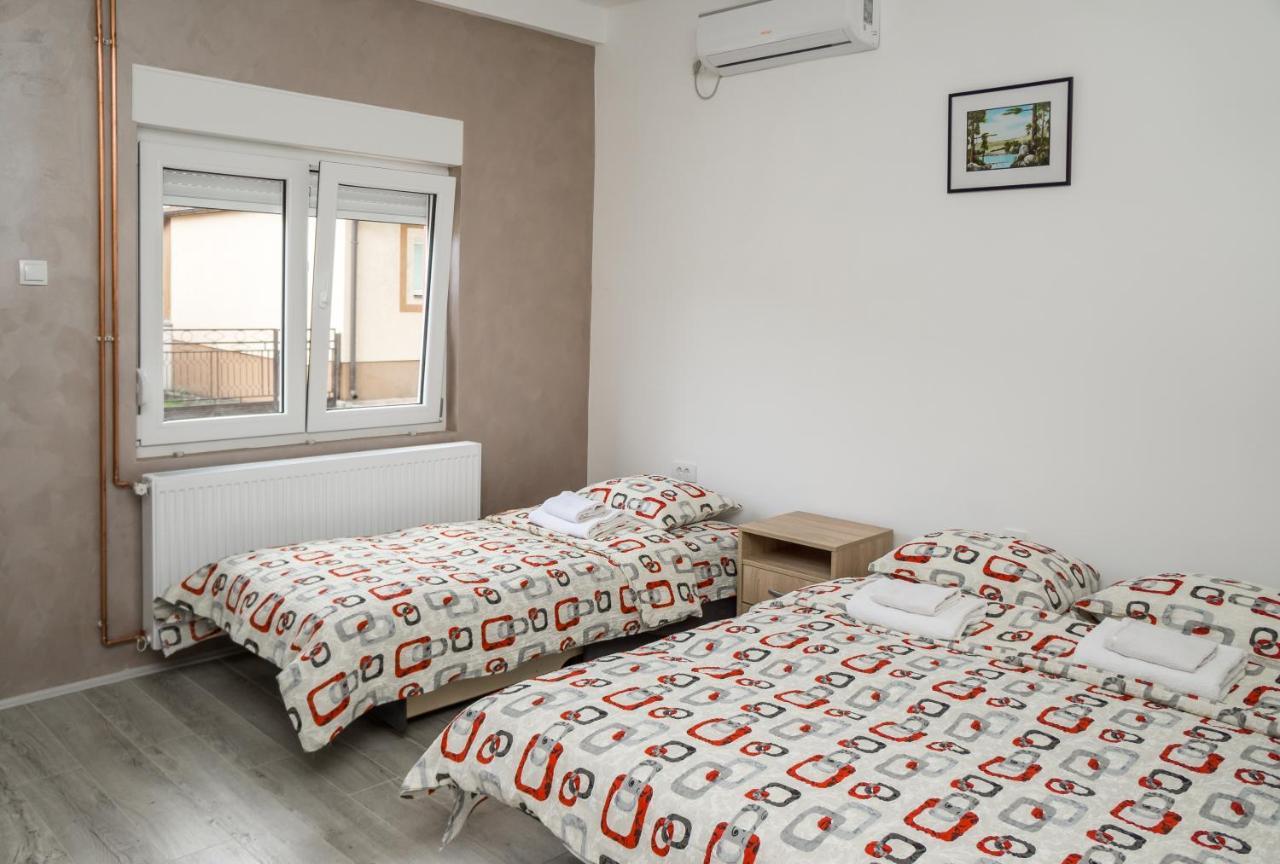 City Apartment Bb บายินา บาชตา ภายนอก รูปภาพ